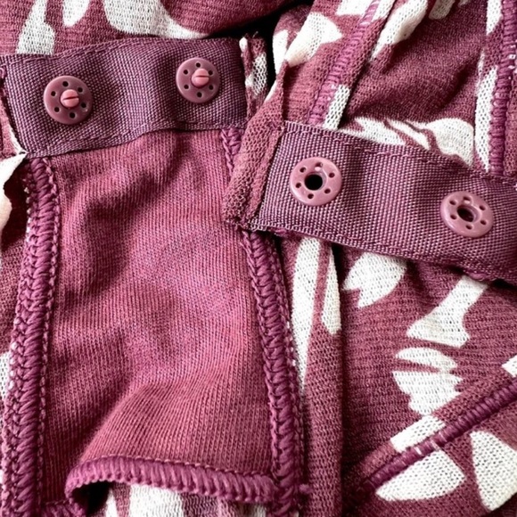 SKIMS Mesh bodysuit Raspberry Swirl medium NWT - Picture 5 of 8